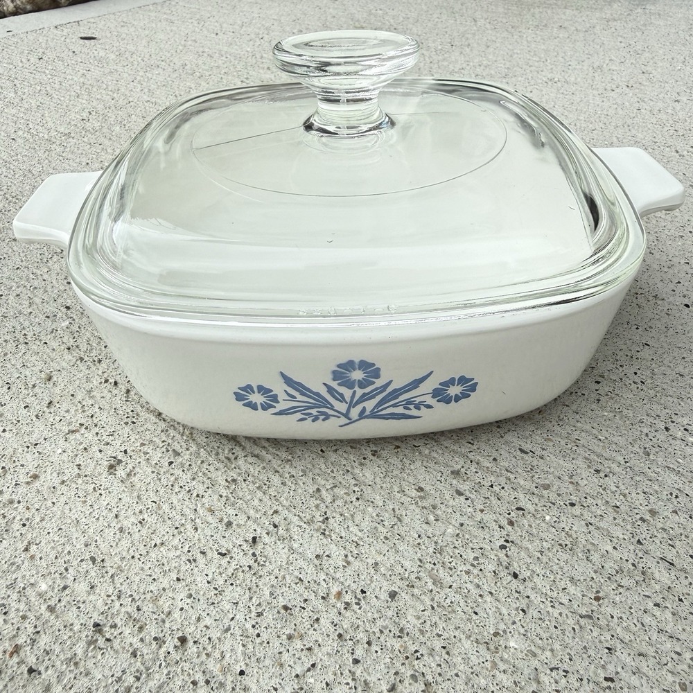 Vintage CorningWare P-1-B 1 Qt Blue Cornflower Casserole Dish Glass Lid USA 90s